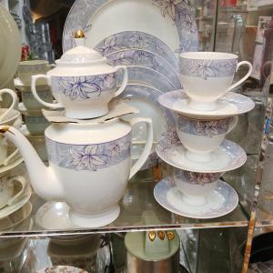 Tea set pieces 24